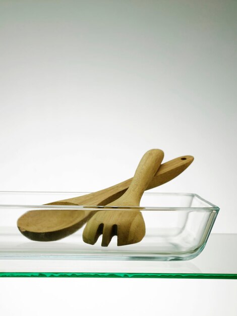 Kuchnia z naczyniami